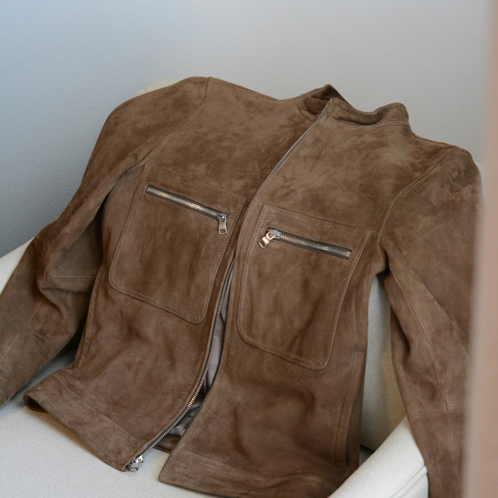 Genuine suede jacket from Banana Republic. Light brown size S.